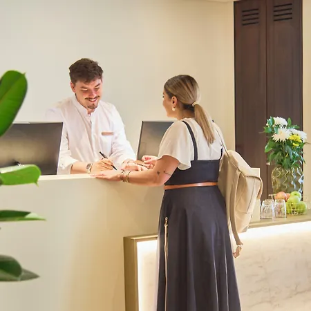 Hotel Moon & Sun 4*