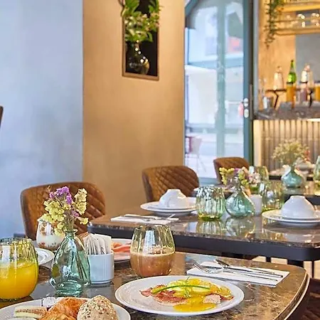 Hotel Moon & Sun 4*