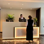 Hotel Moon & Sun